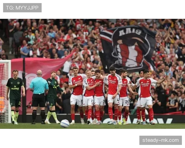 曼联重建反复难见成效,长期战略缺失影响持续显现